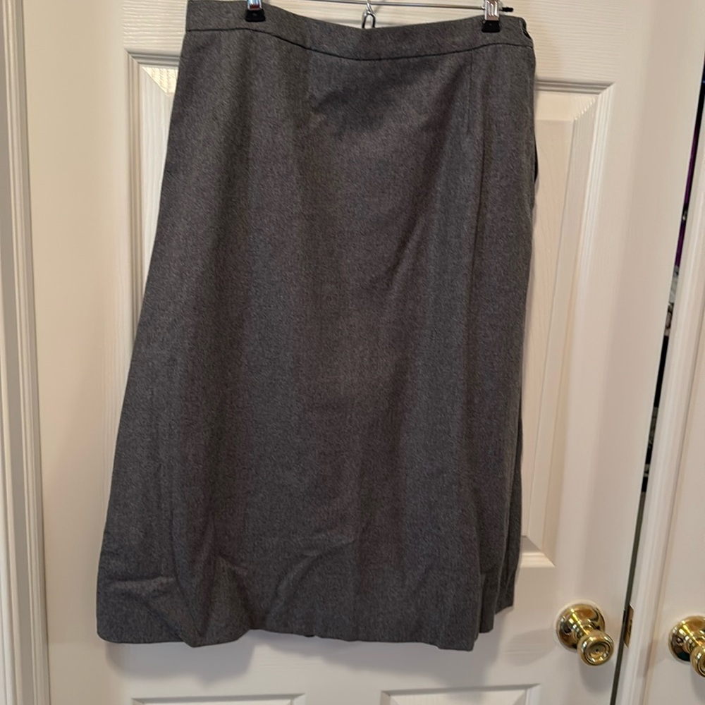 Vintage light gray wool skirt